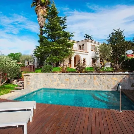Montjuic Boutique